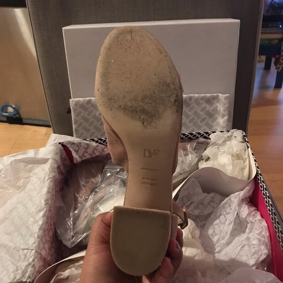 DVF Squared Heel Sandal - Picture 7 of 8